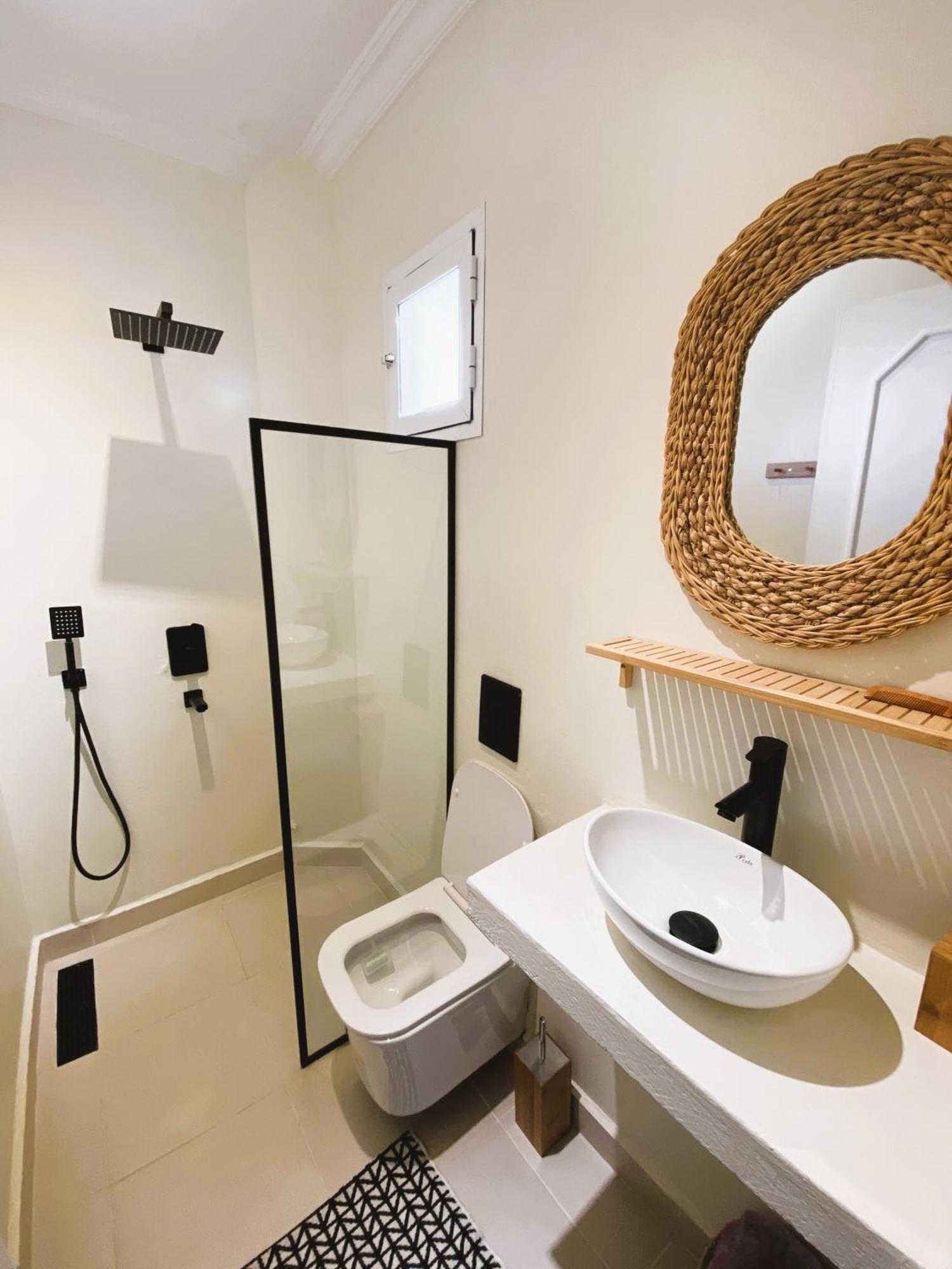 Magnificent Apartment With Private Rooftop Terrace Tangier Bagian luar foto